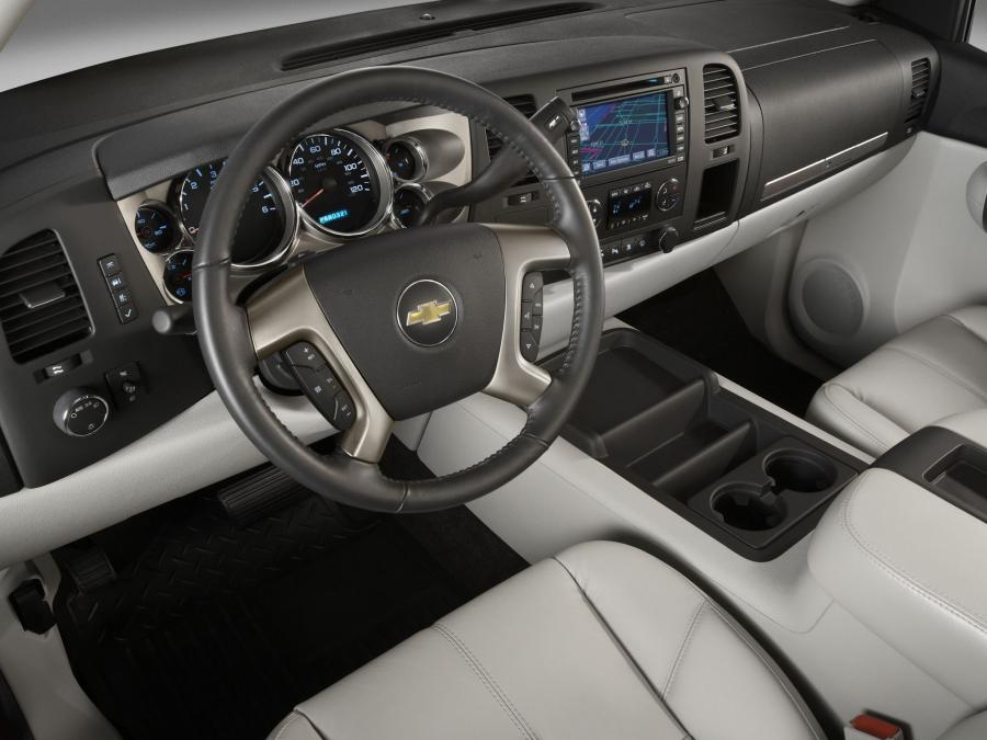  Chevrolet Silverado 2007 года  (фото 2 из 5)